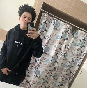 Meet your Posher, Adrian